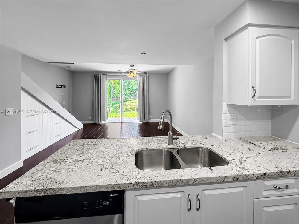 1606 Veracruz Ln Weston, FL 33327