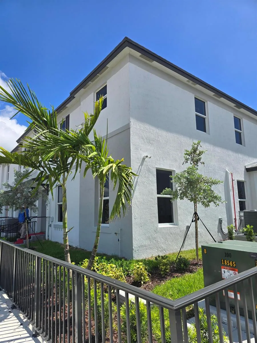 15671 SW 280th Street #UNIT 9 Homestead, FL 33032