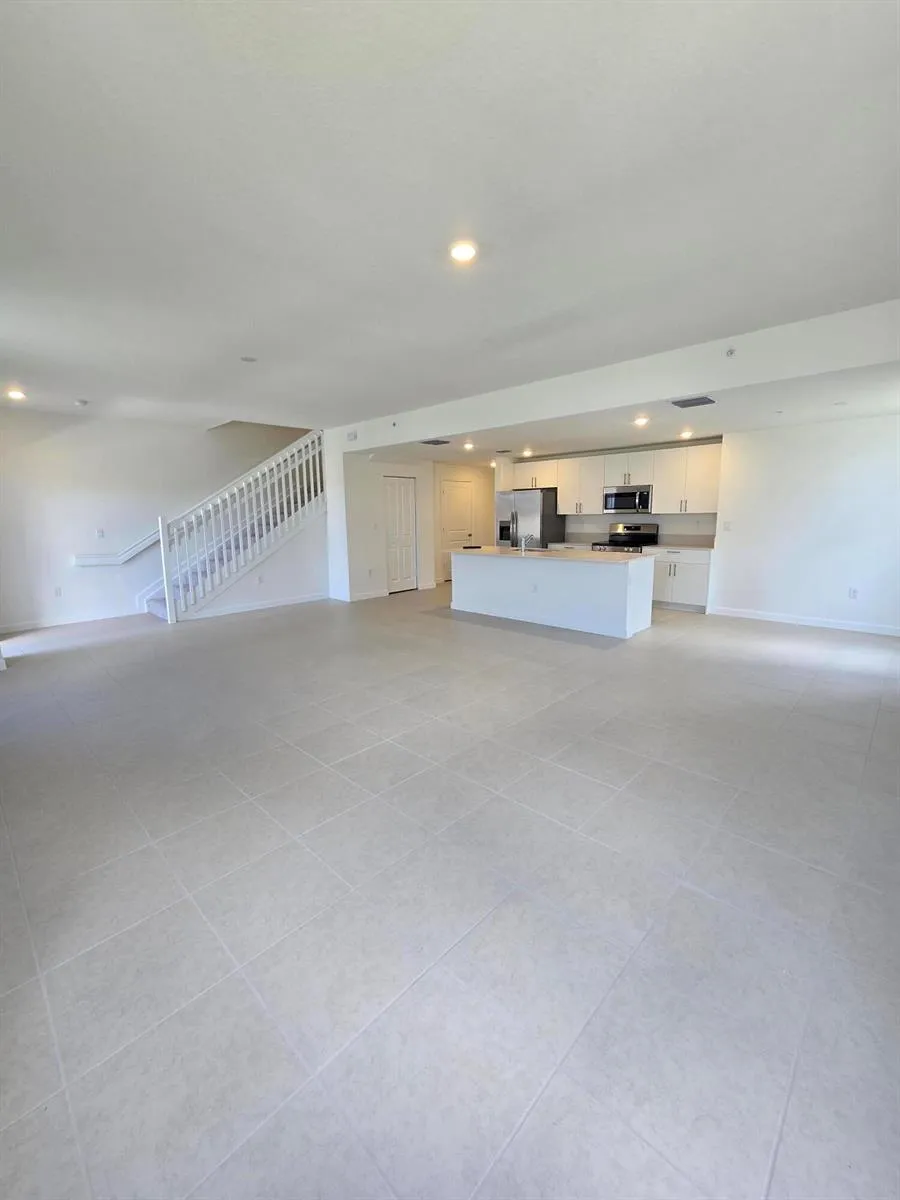 15671 SW 280th Street #UNIT 9 Homestead, FL 33032