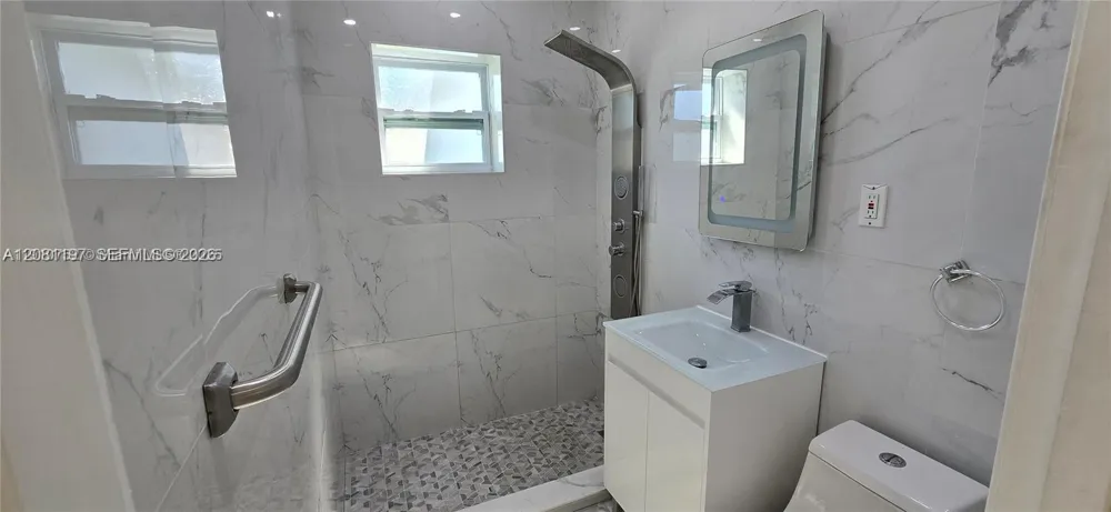 12140 SW 218th St Miami, FL 33170