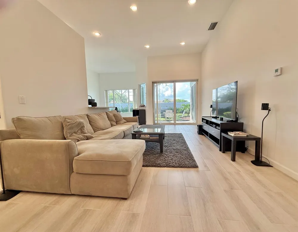 46 Pinnacle Cove Palm Beach Gardens, FL 33418