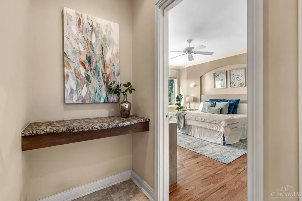 1046 Tuscany Place Cincinnati, OH 45226