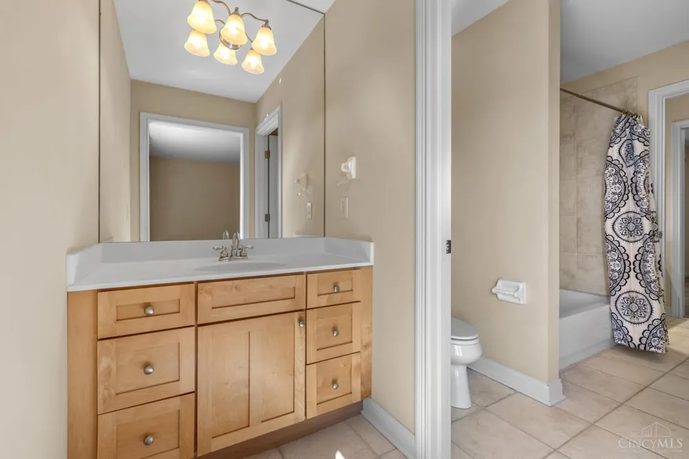 1046 Tuscany Place Cincinnati, OH 45226