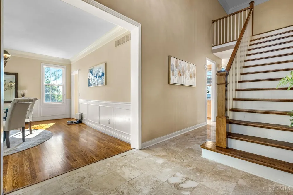 1046 Tuscany Place Cincinnati, OH 45226