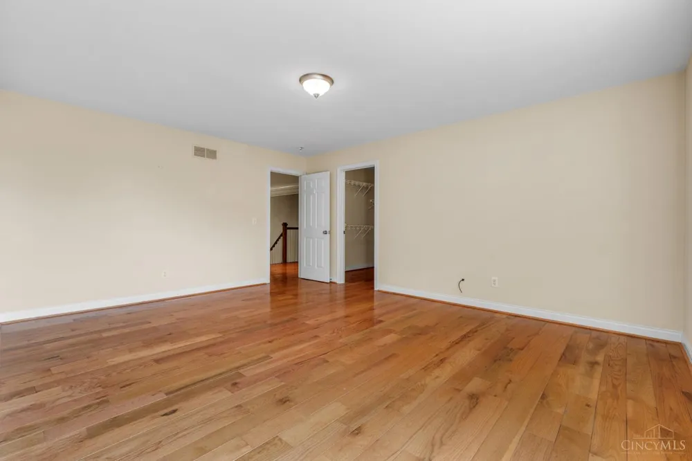 1046 Tuscany Place Cincinnati, OH 45226