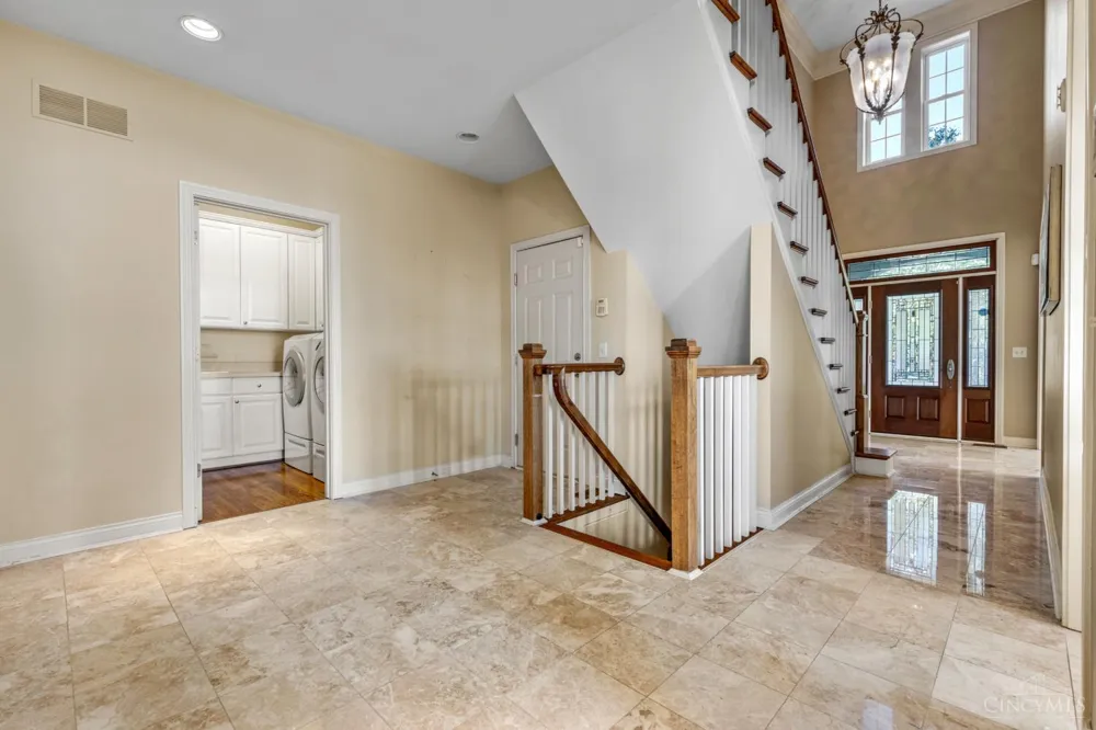1046 Tuscany Place Cincinnati, OH 45226
