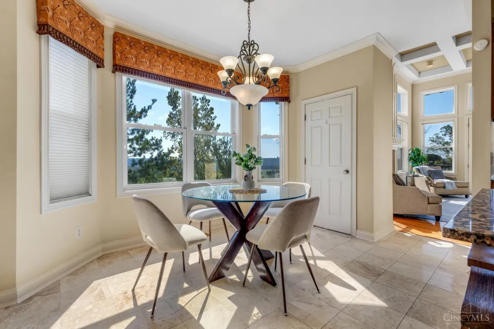 1046 Tuscany Place Cincinnati, OH 45226