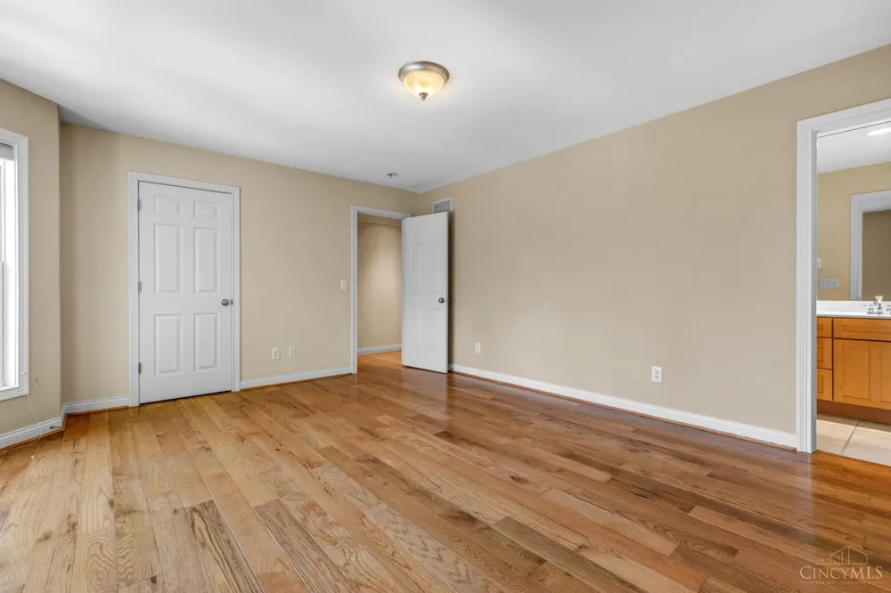 1046 Tuscany Place Cincinnati, OH 45226