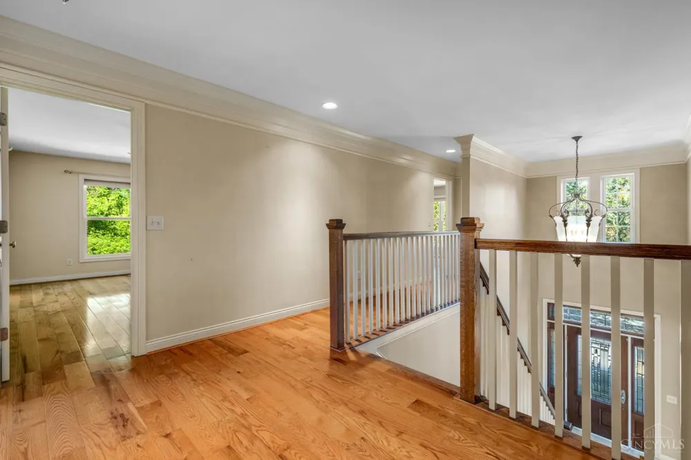1046 Tuscany Place Cincinnati, OH 45226