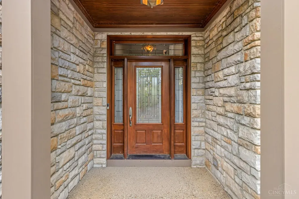 1046 Tuscany Place Cincinnati, OH 45226