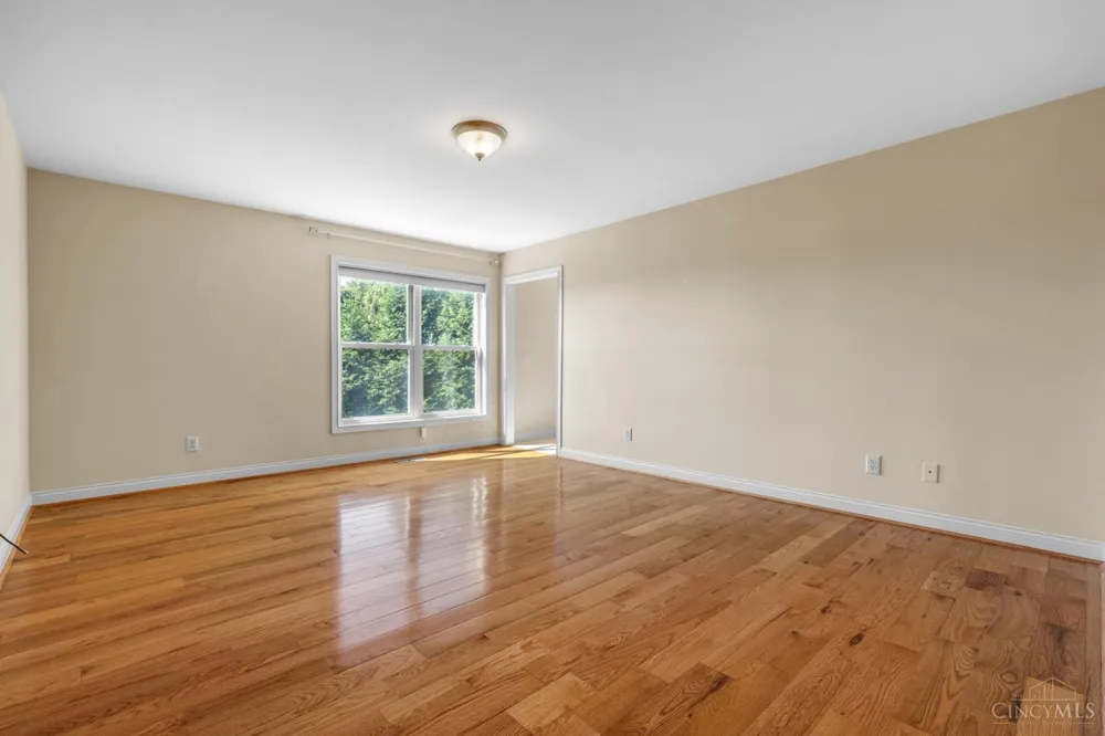 1046 Tuscany Place Cincinnati, OH 45226