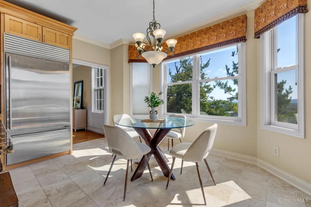 1046 Tuscany Place Cincinnati, OH 45226