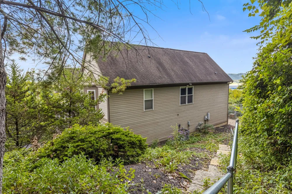 1046 Tuscany Place Cincinnati, OH 45226
