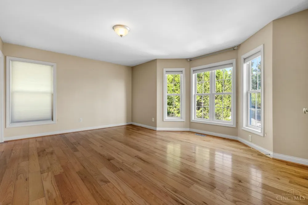 1046 Tuscany Place Cincinnati, OH 45226