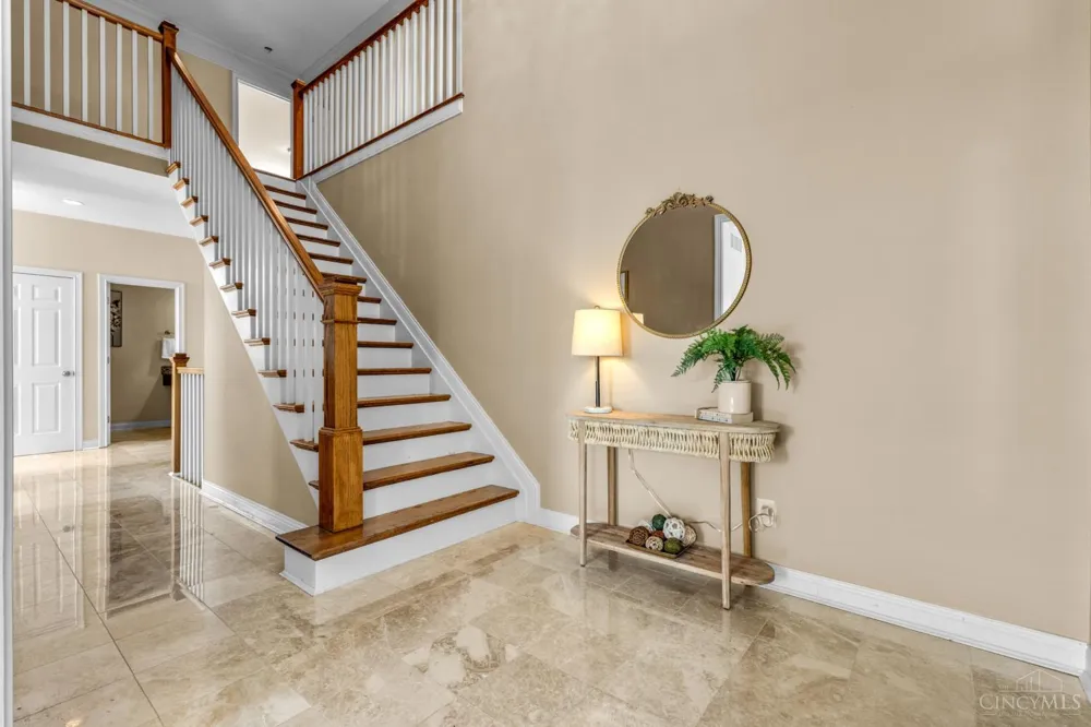 1046 Tuscany Place Cincinnati, OH 45226