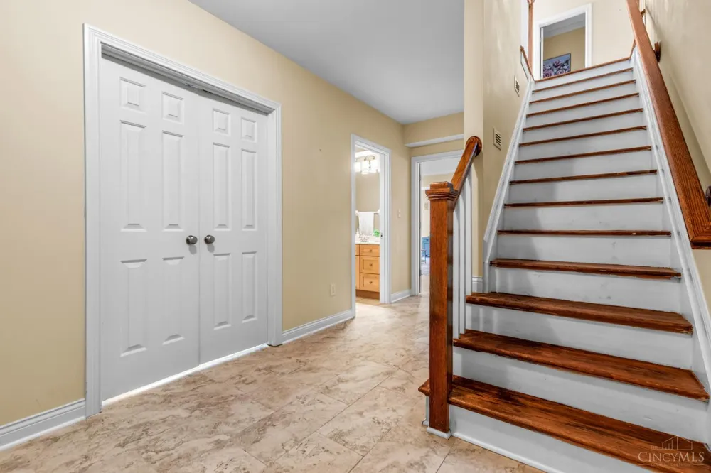 1046 Tuscany Place Cincinnati, OH 45226
