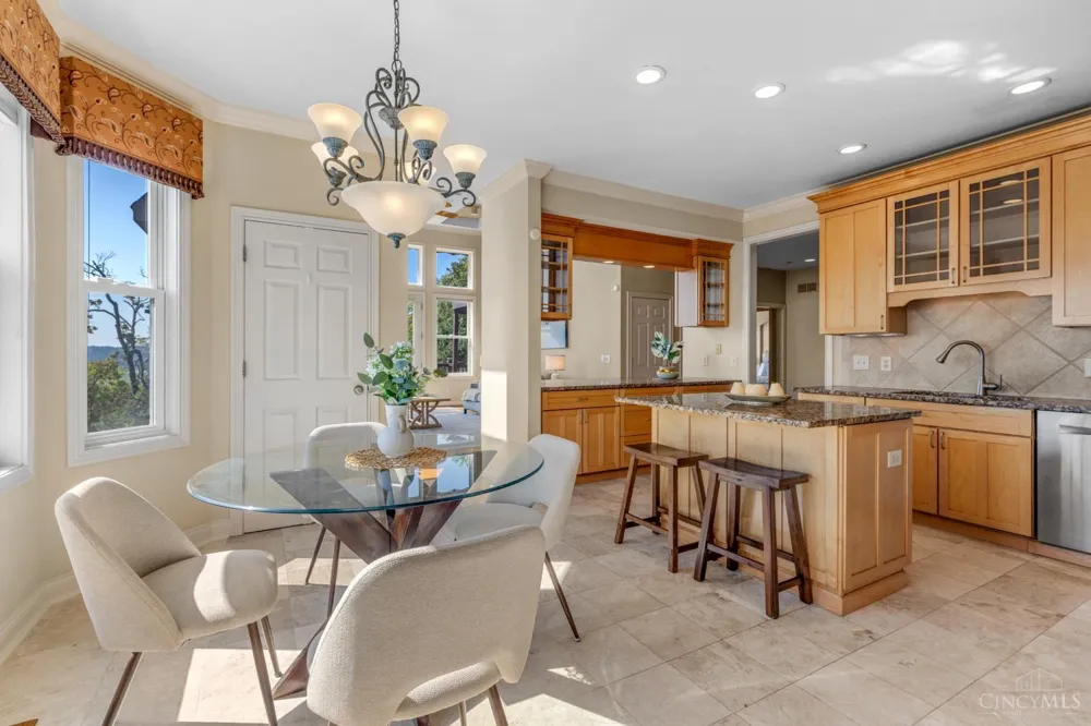 1046 Tuscany Place Cincinnati, OH 45226