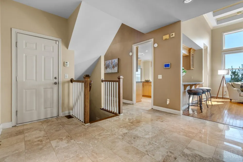 1046 Tuscany Place Cincinnati, OH 45226