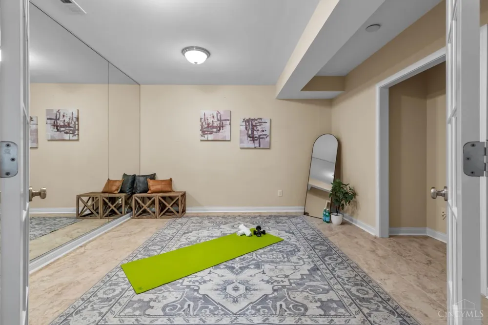 1046 Tuscany Place Cincinnati, OH 45226