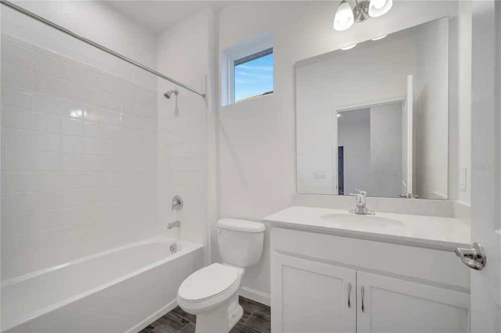 2272 SIRENS LANE Mount Dora, FL 32757