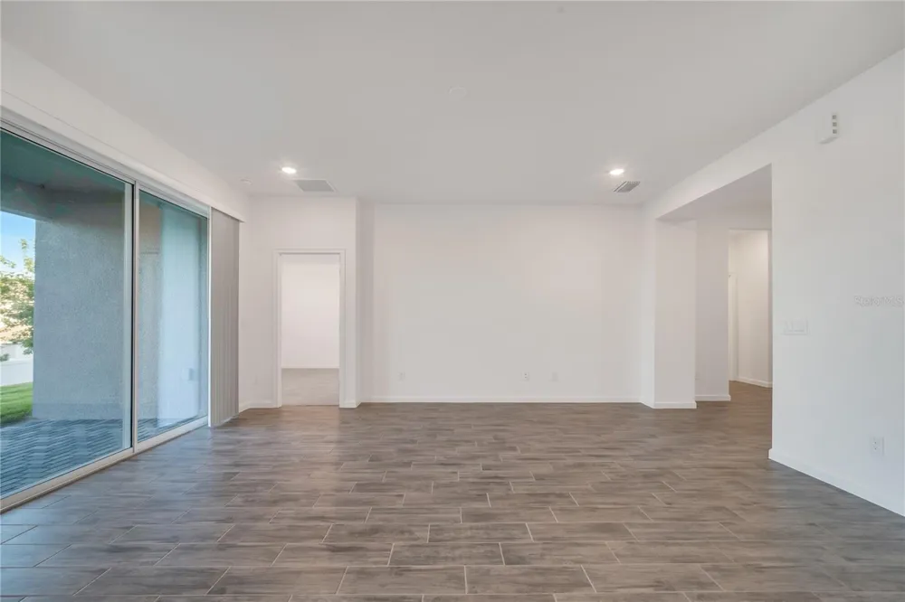 2272 SIRENS LANE Mount Dora, FL 32757