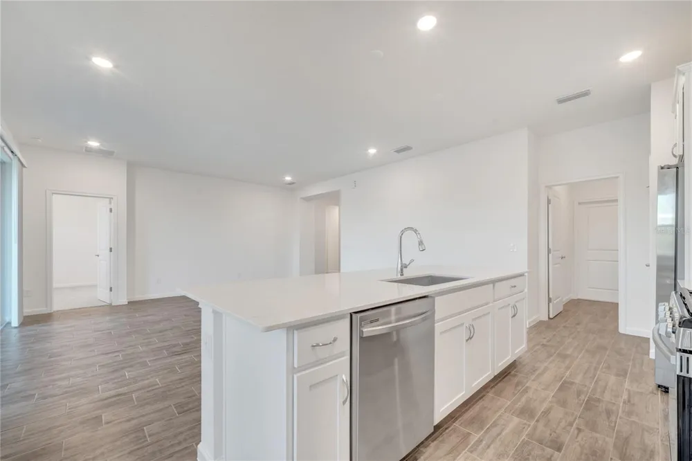 2272 SIRENS LANE Mount Dora, FL 32757