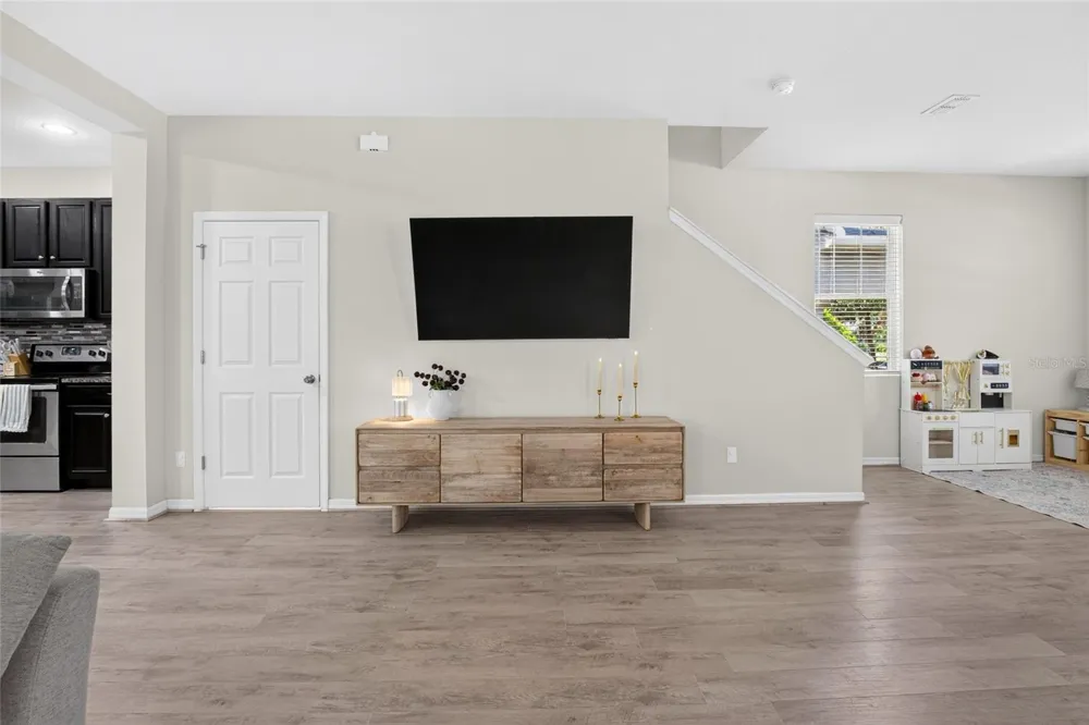 5887 CYPRESS HILL ROAD Winter Garden, FL 34787