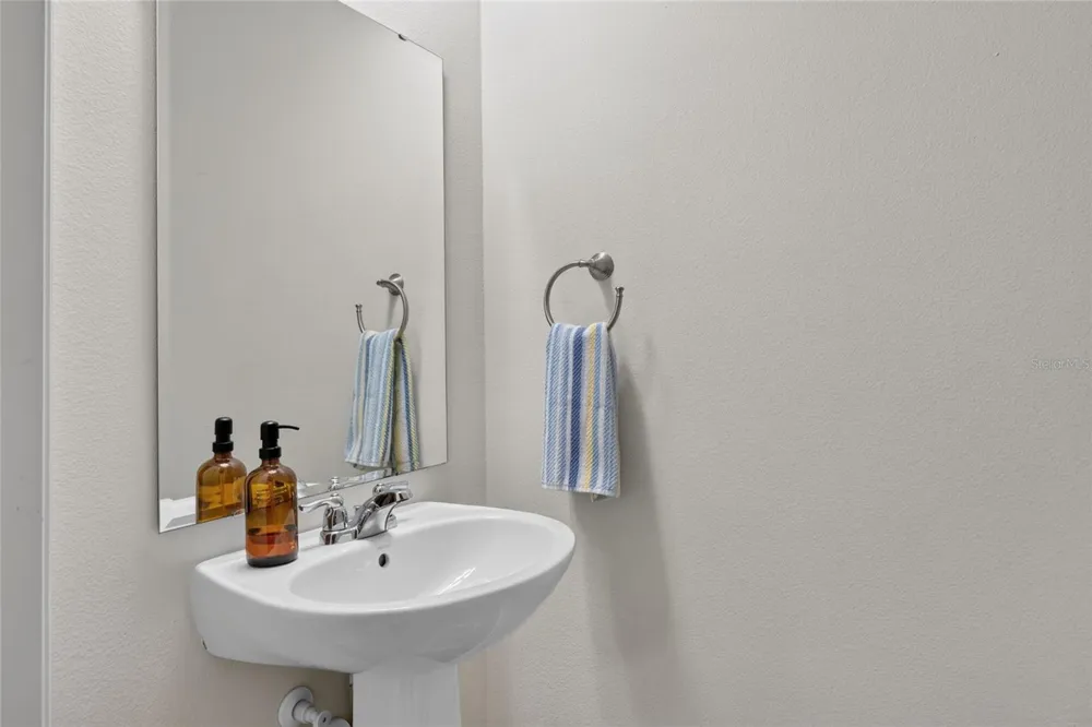 5887 CYPRESS HILL ROAD Winter Garden, FL 34787