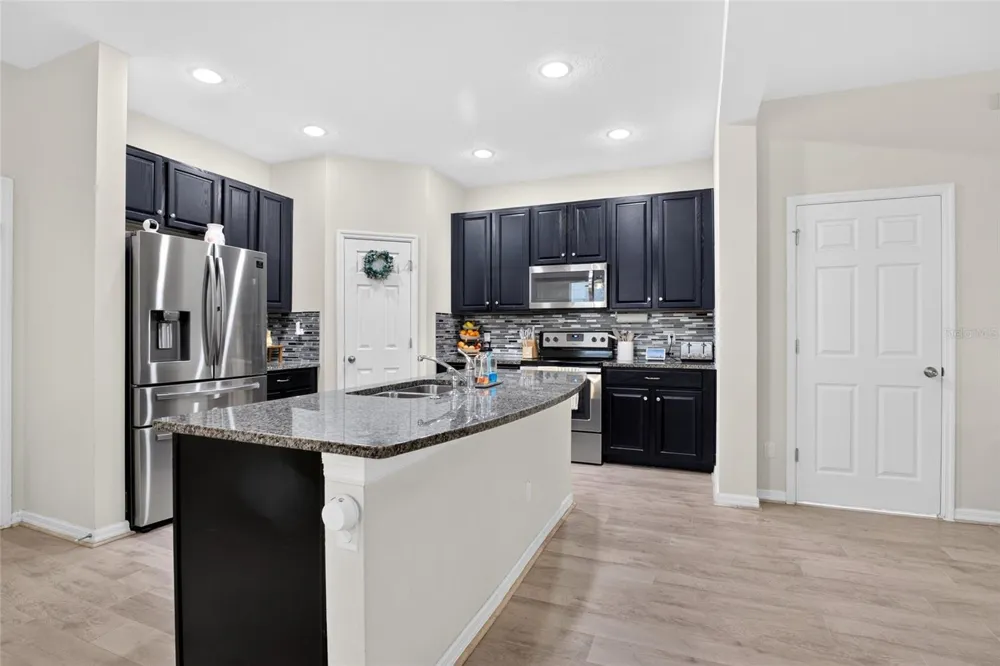 5887 CYPRESS HILL ROAD Winter Garden, FL 34787
