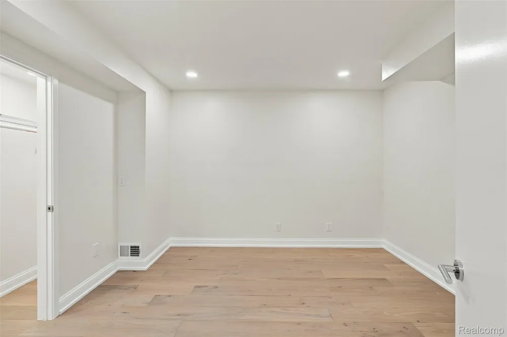 1756 Alexander Drive Bloomfield Hills City, MI 48302