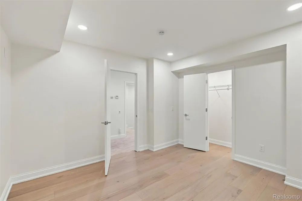 1756 Alexander Drive Bloomfield Hills City, MI 48302