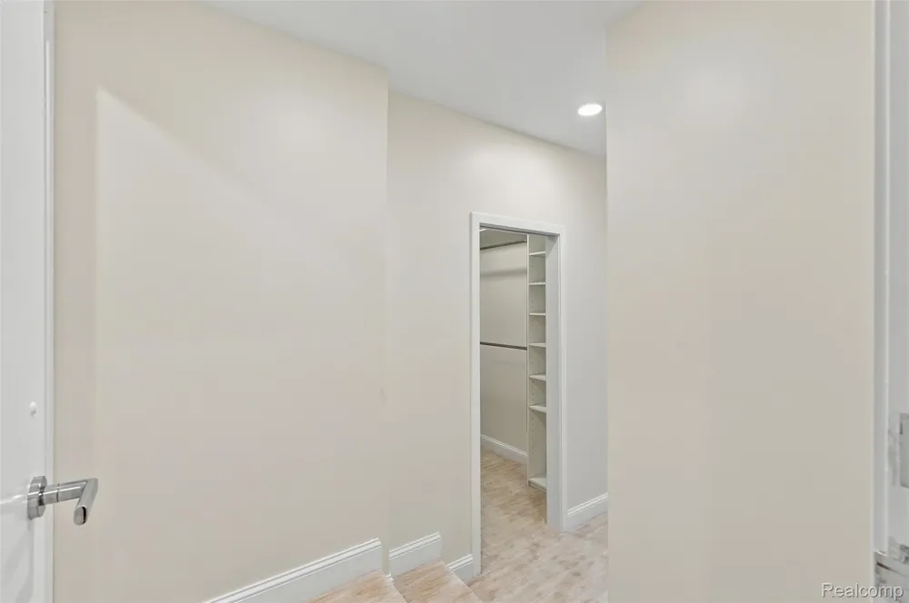 1756 Alexander Drive Bloomfield Hills City, MI 48302
