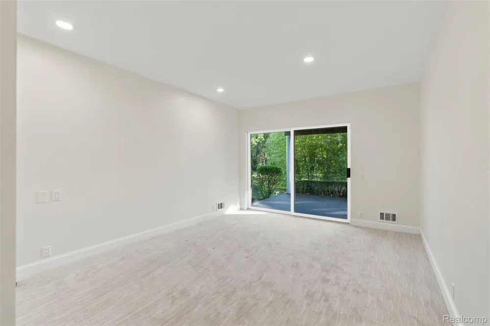1756 Alexander Drive Bloomfield Hills City, MI 48302
