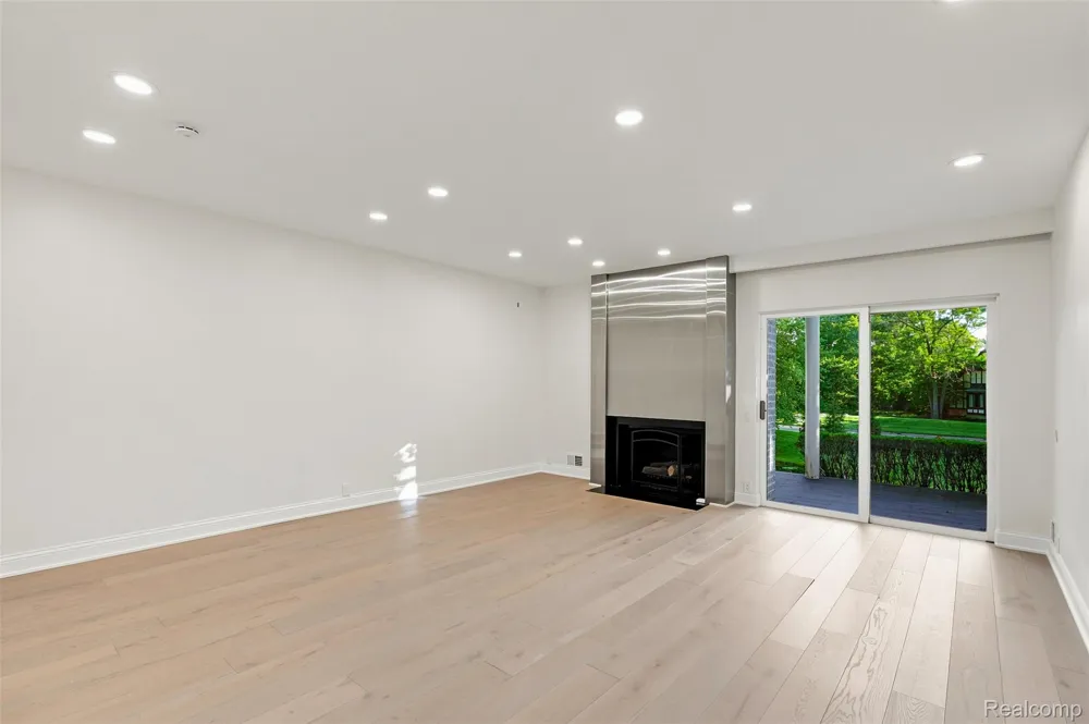 1756 Alexander Drive Bloomfield Hills City, MI 48302