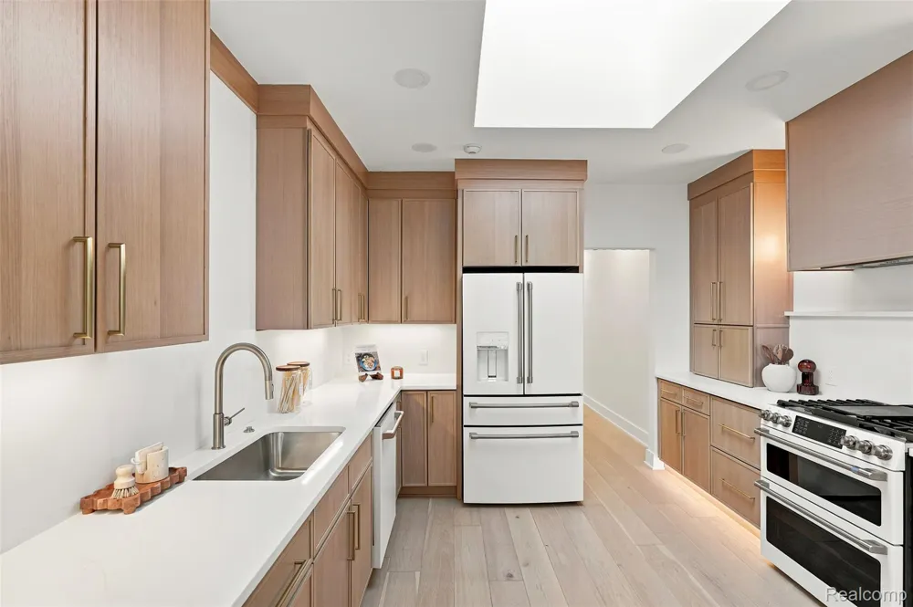 1756 Alexander Drive Bloomfield Hills City, MI 48302
