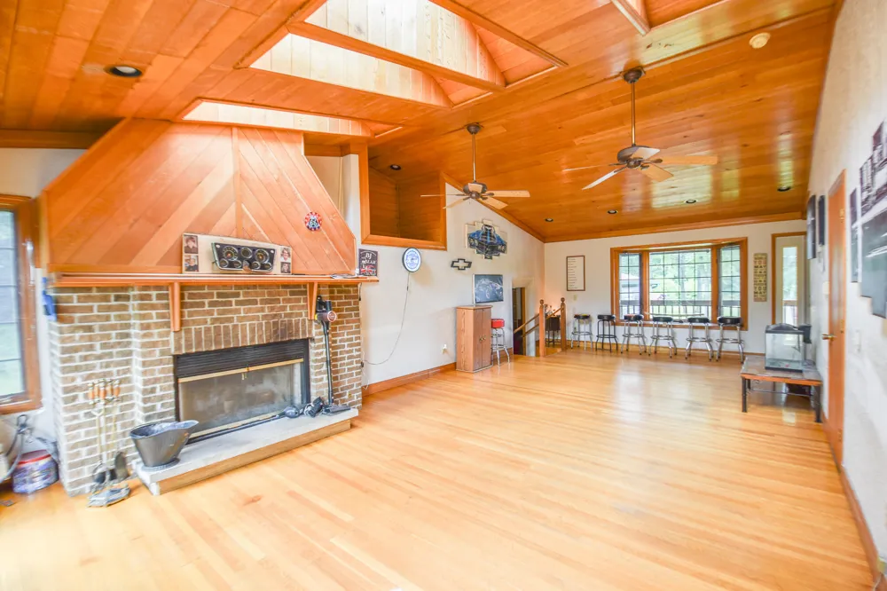 1085 Wolf Road Algansee Township, MI 49274