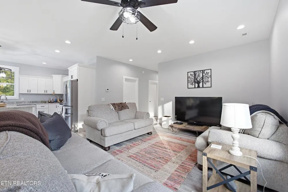 284 Amy Trail Spring City, TN 37381