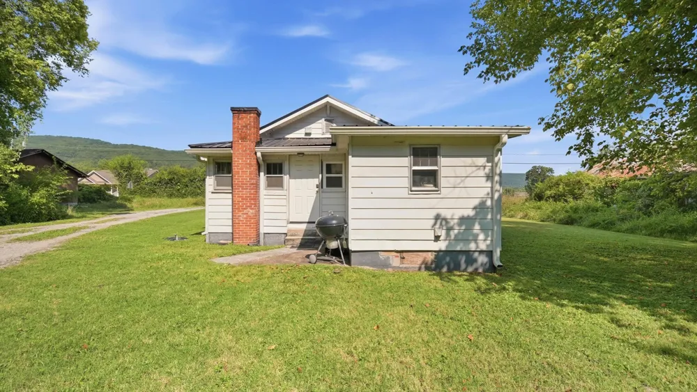 377 California Avenue Dayton, TN 37321