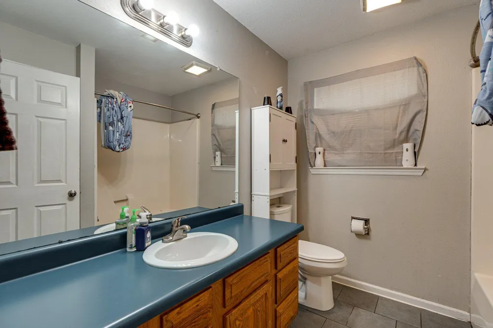 684 Debbie Lane Ringgold, GA 30736