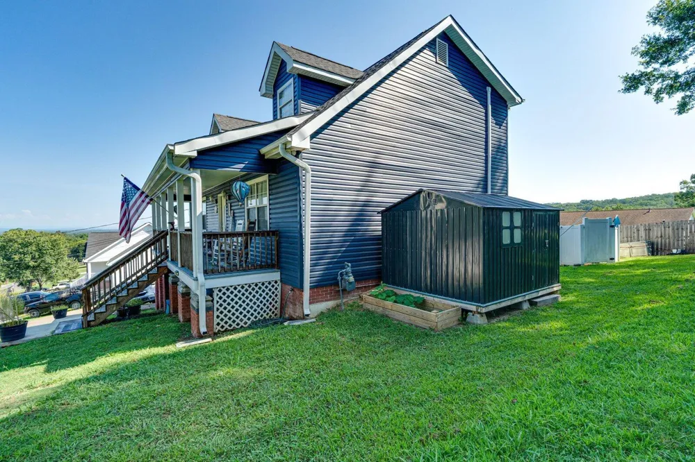 684 Debbie Lane Ringgold, GA 30736