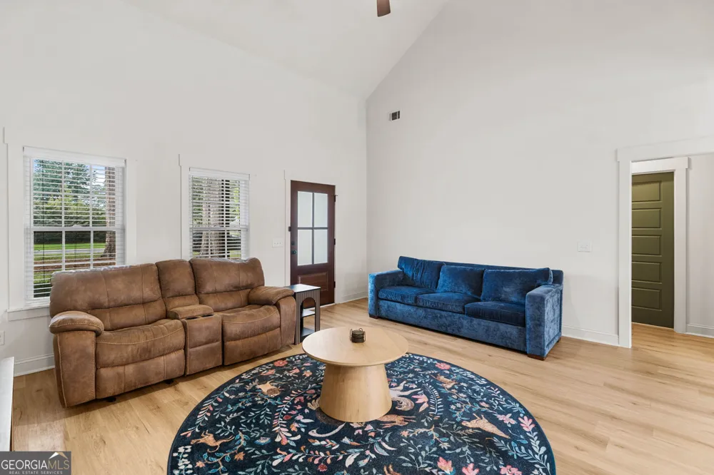 198 Henry ST Pembroke, GA 31321