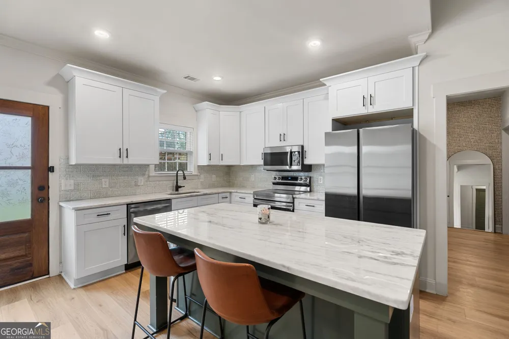 198 Henry ST Pembroke, GA 31321