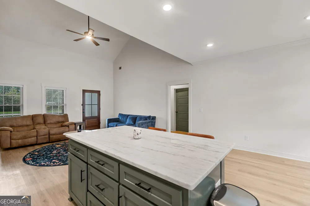 198 Henry ST Pembroke, GA 31321