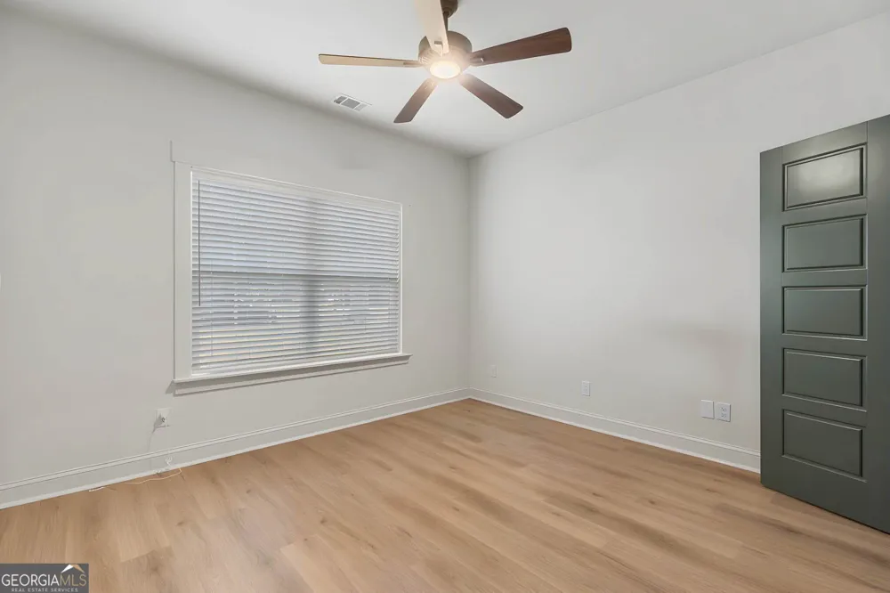 198 Henry ST Pembroke, GA 31321