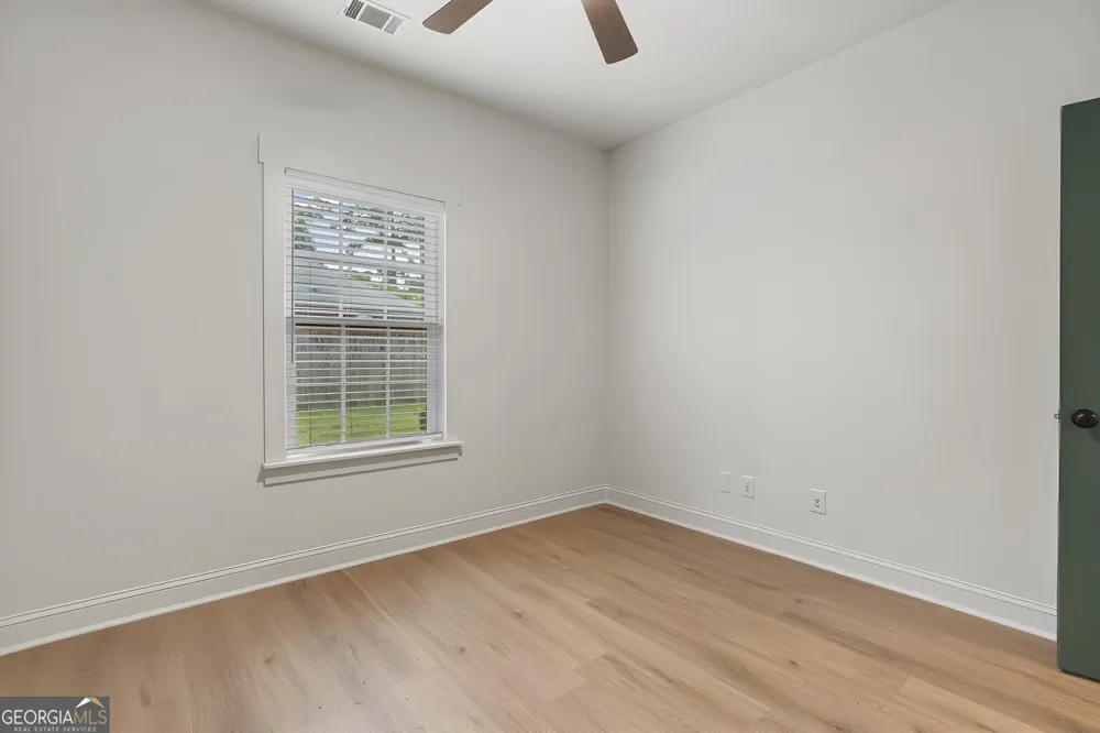 198 Henry ST Pembroke, GA 31321