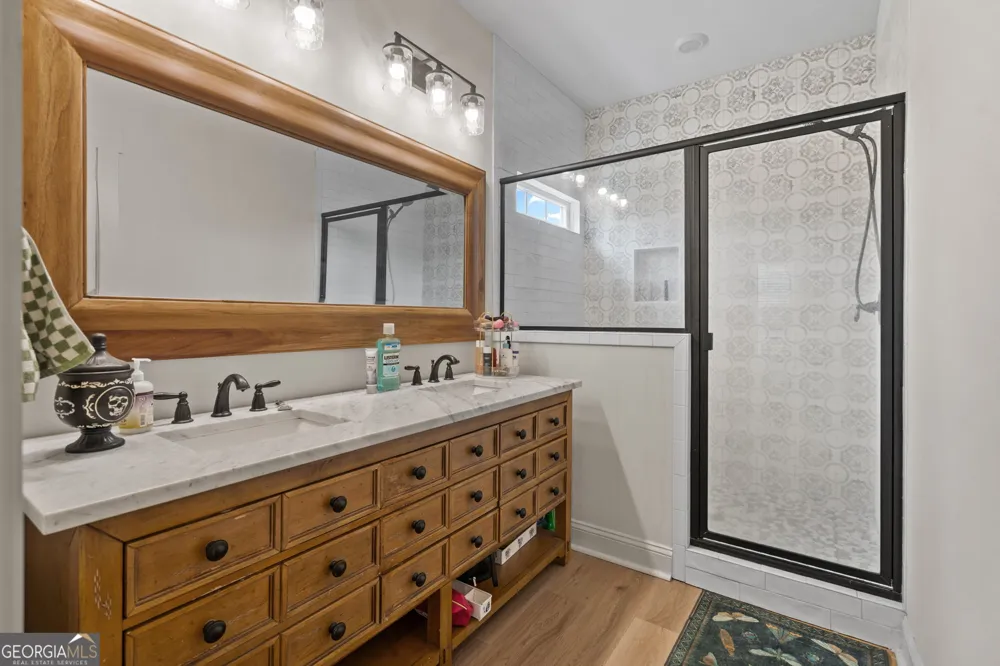 198 Henry ST Pembroke, GA 31321