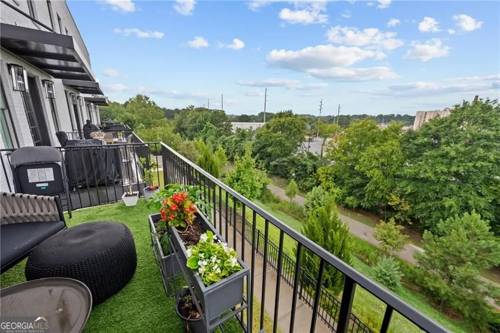 1075 Robert Smalls WAY Atlanta, GA 30318