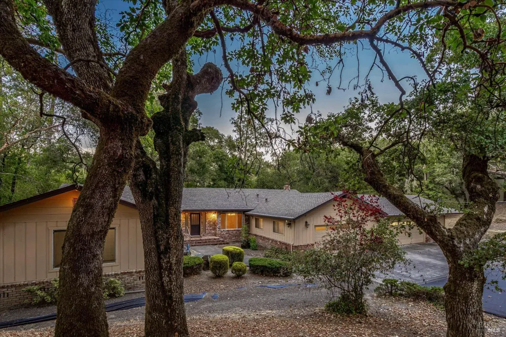 5439 Vista Grande Drive Santa Rosa, CA 95403