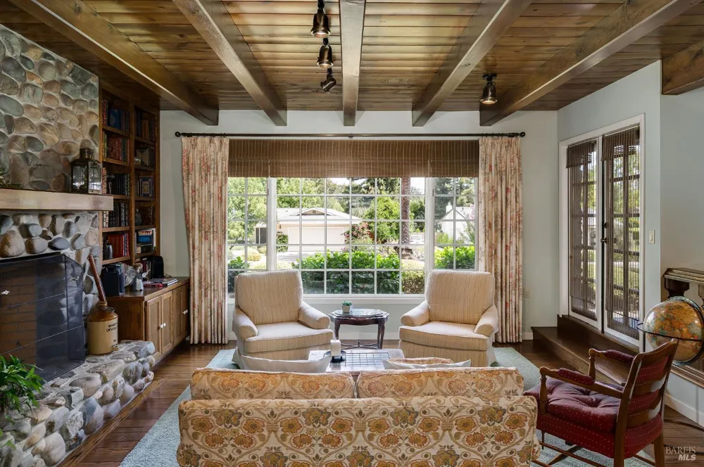 1660 Sylvaner Avenue St. Helena, CA 94574