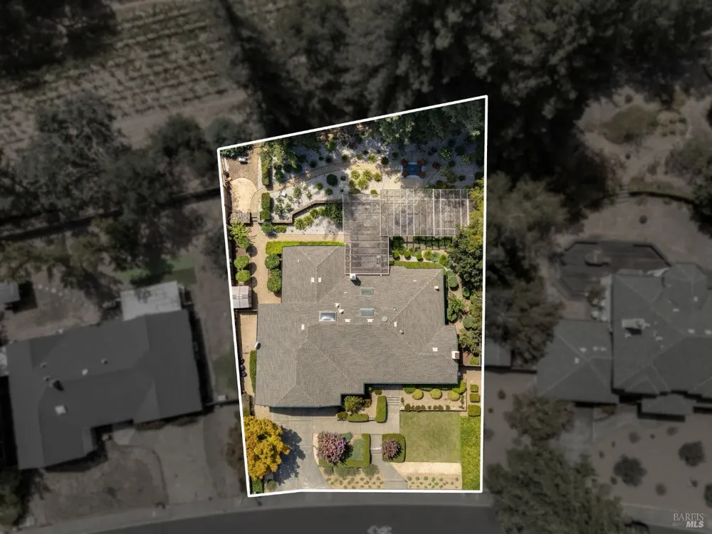 1660 Sylvaner Avenue St. Helena, CA 94574